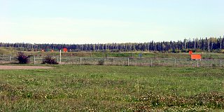 Flugplatz von Fort Liard [320 x 160 Pixel @ 16 KB]