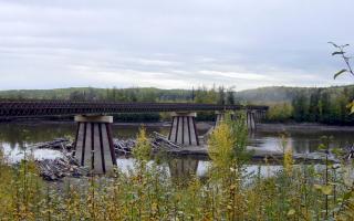 Brcke ber den Nelson River [320 x 200 Pixel @ 13 KB]